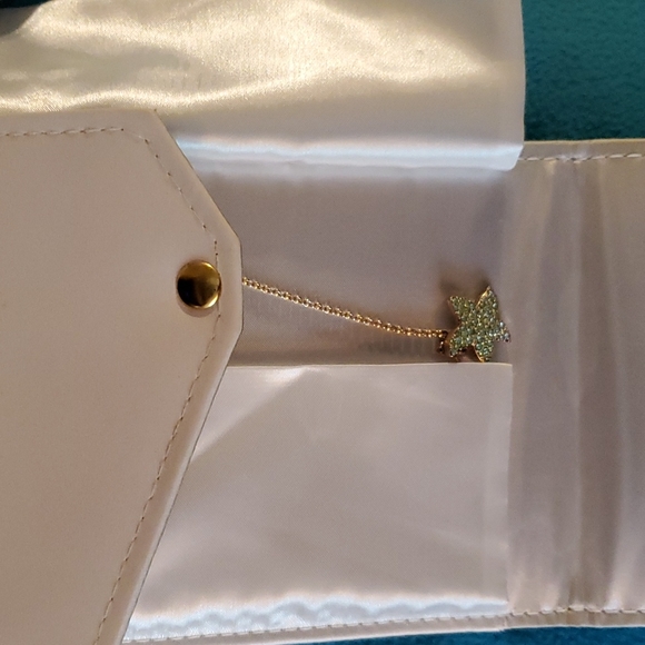 Starfish pendant necklace.  Never worn. Sparkles. About 18" + 3" extention - Picture 7 of 10